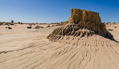 Walls Of China - Tourism Adelaide 0