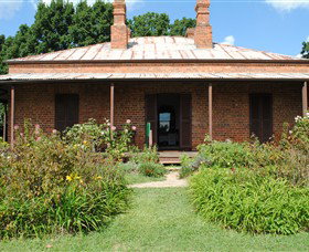 Lake View House - Tourism Adelaide 1