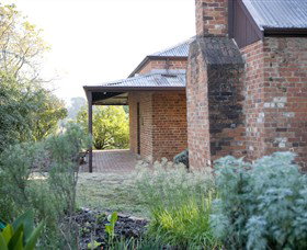 Lake View House - Tourism Adelaide 4