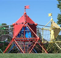 Fadden Pines Playground - Tourism Adelaide
