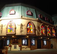 Draculas Cabaret Restaurant - Tourism Adelaide