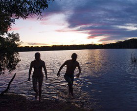 Lake Ainsworth - Tourism Adelaide 1
