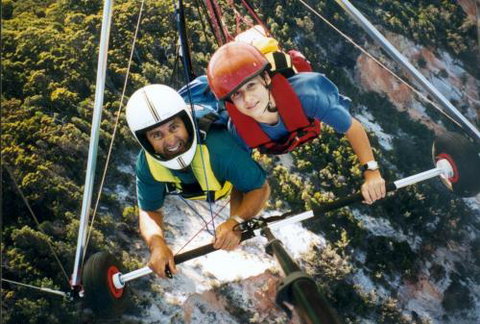 David Cookman–Sunshine Coast Hang Gliding - Tourism Adelaide 2