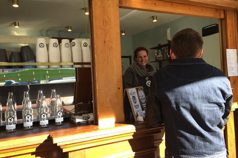 Hobart's Cafe Culture - Tourism Adelaide 0