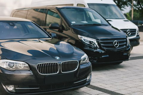 Adelaide Airport To Hotel Round-Trip Private Business Transfer - Tourism Adelaide 0