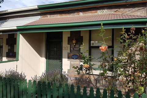 Adelaide Walking Tour: East End Escapade - Tourism Adelaide 4