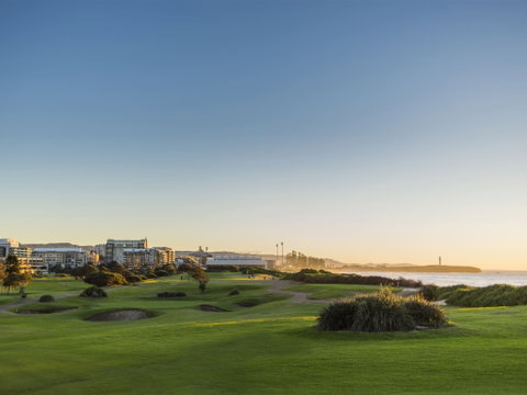 Wollongong Golf Club - Tourism Adelaide 0