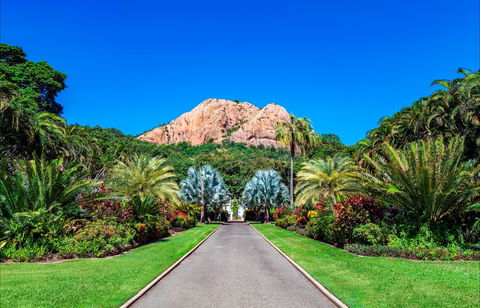Queens Gardens - Tourism Adelaide 0