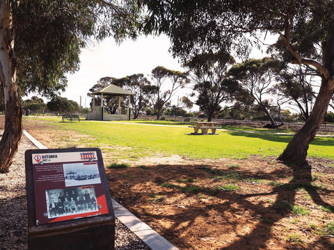 Tailem Bend Historic Rail Trail - Tourism Adelaide 0