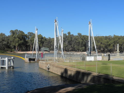 Lock 10 And Weir - Tourism Adelaide 0