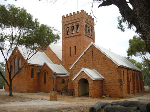 Avon River Walk Trail And Janet Millet Lane - Tourism Adelaide 2