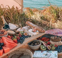 A picnic in Byron Bay - Tourism Adelaide