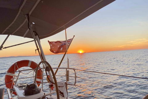 Sailing Curlew Escape On Moreton Bay - Tourism Adelaide 5