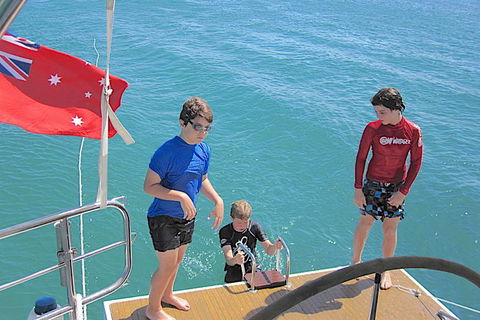 Sailing Curlew Escape On Moreton Bay - Tourism Adelaide 9