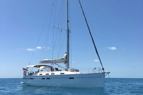 Sailing Curlew Escape On Moreton Bay - Tourism Adelaide 2
