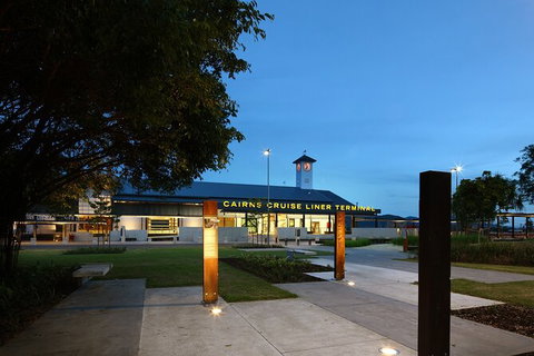 Cairns Airport Private Chater Transfer - Tourism Adelaide 5