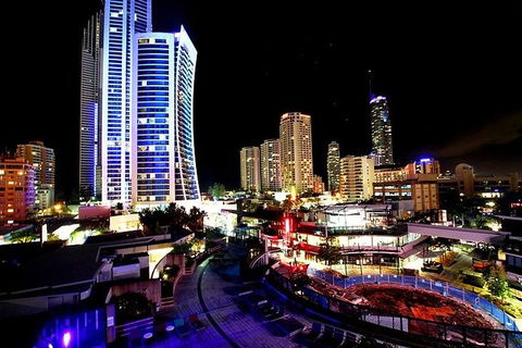 Gold Coast Airport Transfers : Airport OOL To Gold Coast City In Luxury Car - Tourism Adelaide 1