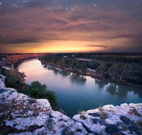 Small-Group River Murray Dark Sky and Sunset Tour with Dinner - Tourism Adelaide