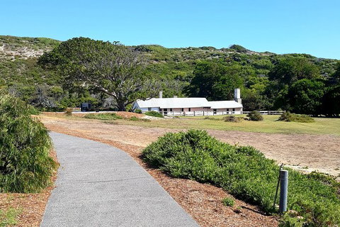 Explore Margaret Rivers\' National Parks On A Guided Cape To Cape Track Walk - Tourism Adelaide 3