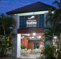 Runaway Bay Tavern - Tourism Adelaide