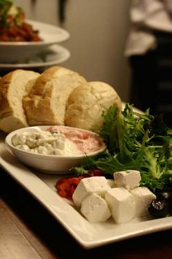 Oscars Lounge Bar & Restaurant - Tourism Adelaide 2