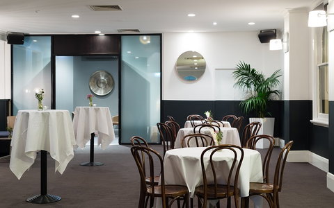 Metropolitan Hotel - Tourism Adelaide 2