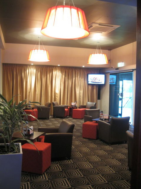 Cleveland Tavern - Tourism Adelaide 7