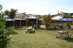 Moonee Beach Tavern - Tourism Adelaide 0