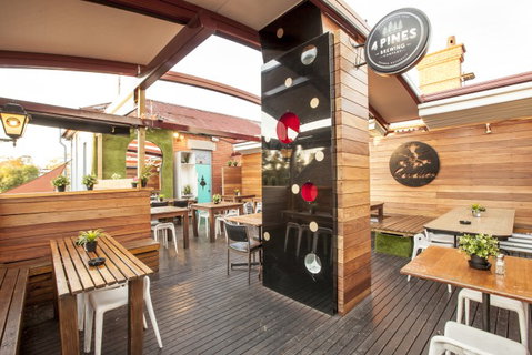 The Fox Hotel - Tourism Adelaide 6