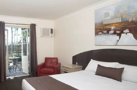 The Waterloo Bay Hotel - Tourism Adelaide 5