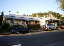 Earl Of Spencer Historic Inn - Tourism Adelaide 0