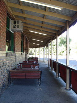 Railway Hotel - Tourism Adelaide 1