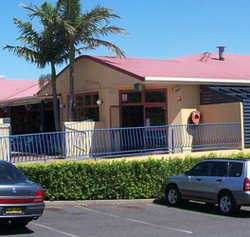 Tacking Point Tavern - Tourism Adelaide 3
