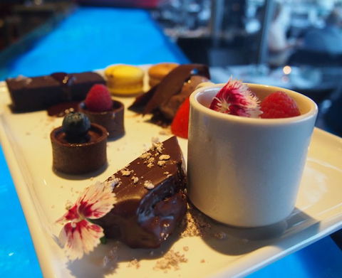 Black Angus Bar & Grill Restaurant - Tourism Adelaide 1