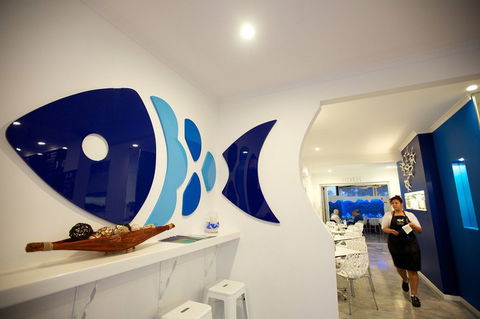 Fish Roe Gourmet Fish & Chippery - Tourism Adelaide 0