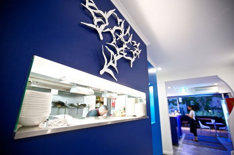 Fish Roe Gourmet Fish & Chippery - Tourism Adelaide 5