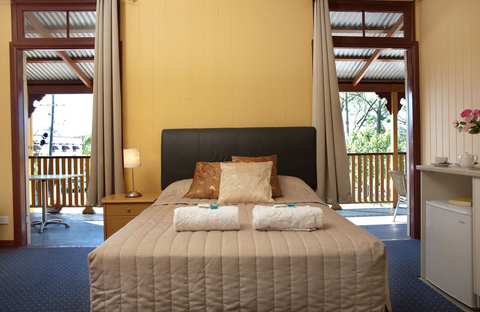 Yandina Hotel - Tourism Adelaide 1