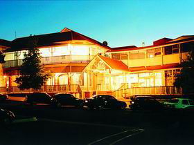 Loxton Community Hotel Motel - Tourism Adelaide 0