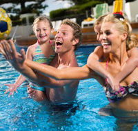 V3 Bar  Novotel Brighton Beach - Tourism Adelaide