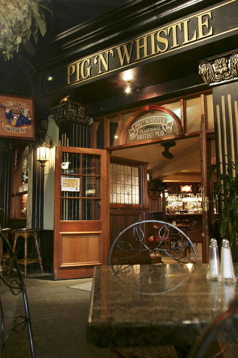 Pig N Whistle British Pub Indooroopilly - Tourism Adelaide 3