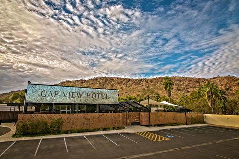 Gap View Hotel - Tourism Adelaide 0