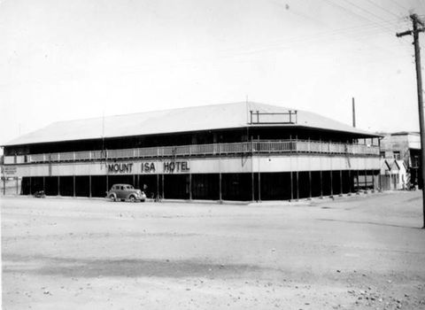Isa Hotel - Tourism Adelaide 2