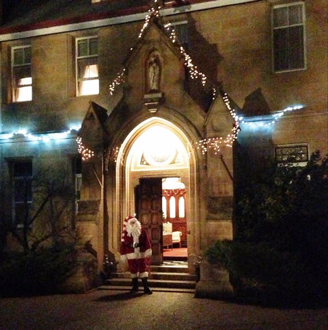 Abbey Of The Roses - Christmas In July - Tourism Adelaide 0