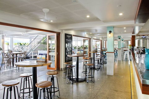 Hemingway's Brewery Port Douglas - Tourism Adelaide 4