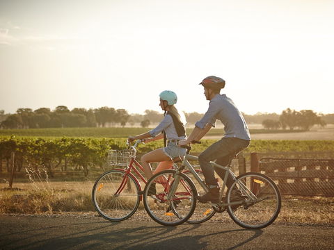 Rutherglen Gourmet Amble - Tourism Adelaide 0