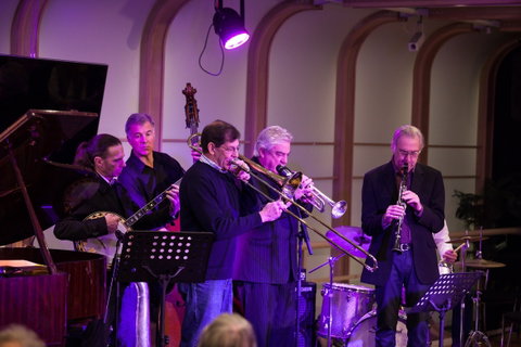 Devonport Jazz - Tourism Adelaide 1