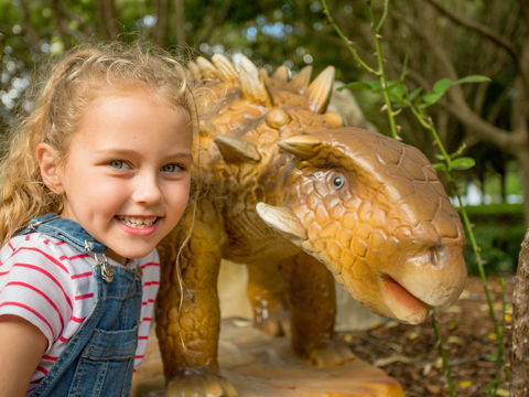 Mega Creatures At Hunter Valley Gardens - Postponed - Tourism Adelaide 2