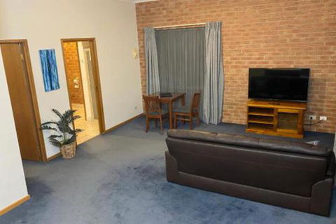 Best Western Coastal Waters Motor Inn - Tourism Adelaide 3