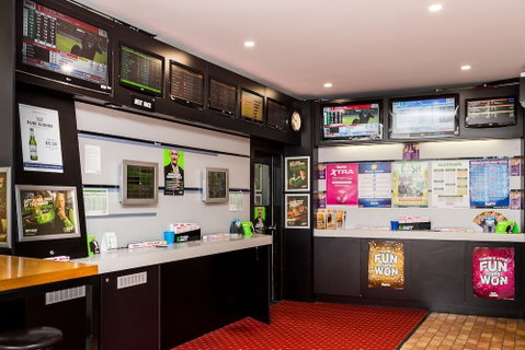 Edgewater Hotel - Tourism Adelaide 1