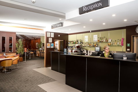 Edgewater Hotel - Tourism Adelaide 0